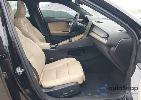 2021 Polestar 2 Launch Edition z USA, uszkodzony, nr VIN LPSED3KAXML027222